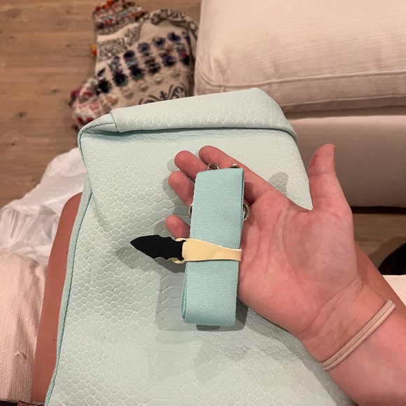 Purse - Picture 4 of 4